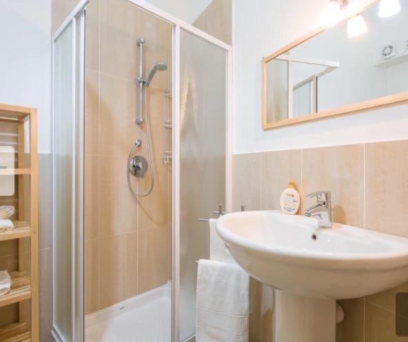 Cattaneo Arena Apartaments فيرونا المظهر الخارجي الصورة